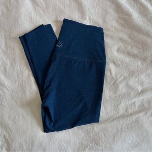 Beyond Yoga Navy Blue Cropped Leggings